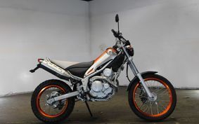 YAMAHA TRICKER DG16J