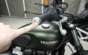 TRIUMPH STREET SCRAMBLER 2023