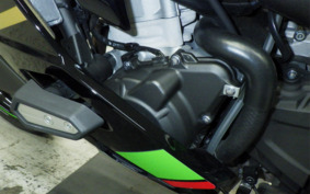 KAWASAKI ZX-25R ZX250E