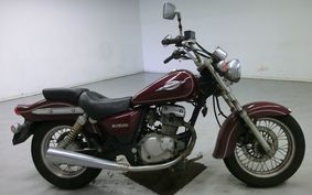 SUZUKI マローダー125 NF48A