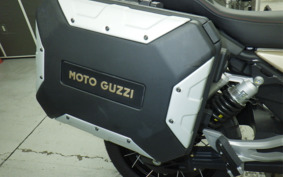 MOTO GUZZI V85 TT 2021