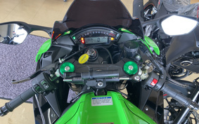 KAWASAKI NINJA 2018 ZXT00S