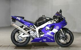 YAMAHA YZF-R1 1999 RN01