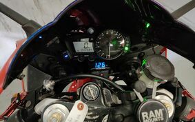 YAMAHA YZF-R1 2002 RN091