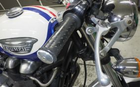 TRIUMPH THRUXTON 900 2005