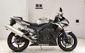 YAMAHA YZF-R6 2004 RJ05