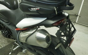 TRIUMPH SPEED TRIPLE R 2013 PN135G