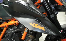 KTM 1290 SUPER DUKE R 2020 V3940