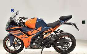 KTM 390 RC 2023 JYJ40