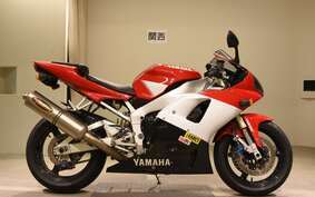 YAMAHA YZF-R1 2000 RN04