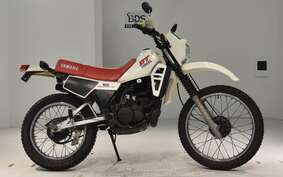 YAMAHA DT125 17F