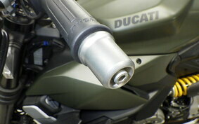 DUCATI STREETFIGHTER V2 2023