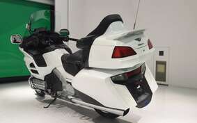 HONDA GL 1800 GOLD WING 2015 SC68