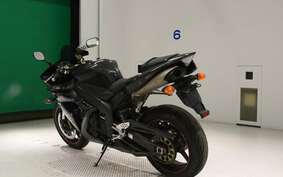 YAMAHA YZF-R1 2004