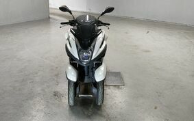 YAMAHA TRICITY 125 SE78