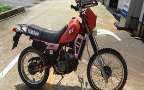 YAMAHA DT125 17F