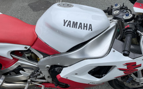 YAMAHA YZF-R1 1998 RN01