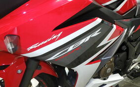 HONDA CBR150R KC93