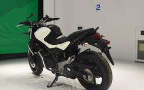 SUZUKI GLADIUS 2013 VK58A