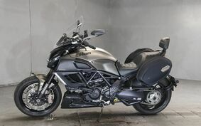 DUCATI DIAVEL STRADA 2013 G102JB