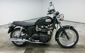 TRIUMPH BONNEVILLE 2004 J900TM