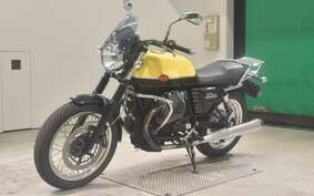 MOTO GUZZI V7 SPECIAL 2013