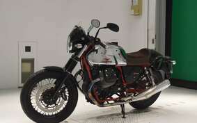 MOTO GUZZI V7 RACER 2 2015