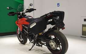 DUCATI HYPERSTRADA 820 2013