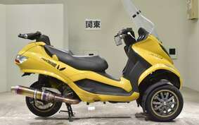 PIAGGIO MP3 250