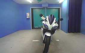 YAMAHA YZF-R125 RE06