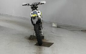 HUSQVARNA  TE300i UTA2