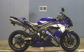 YAMAHA YZF-R1 2004 RN13