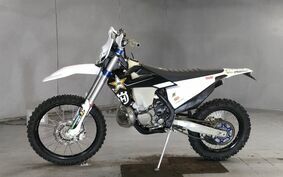 HUSQVARNA TE300i ロックスターエディション UTA