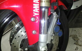 YAMAHA YZF-R1 2000 RN04