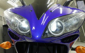 YAMAHA YZF-R1 2004 RN13