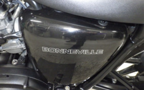 TRIUMPH BONNEVILLE 2015