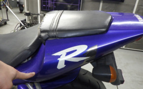 YAMAHA YZF-R1 2000 RN041