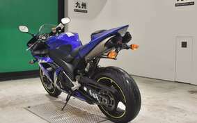 YAMAHA YZF-R1 2005