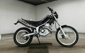 YAMAHA TRICKER DG16J