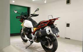 MOTO GUZZI V85 TT 2022