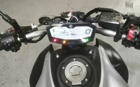 YAMAHA MT-07 2015 RM07J