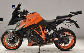 KTM 1290 SUPER DUKE GT 2022