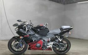 YAMAHA YZF-R6 2004 RJ06E