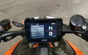 KTM 1290 SUPER DUKE R 2021 V39