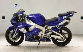 YAMAHA YZF-R1 2000 RN04