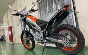 YAMAHA TRICKER DG16J