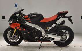 APRILIA RSV4 1100ファクト 2021