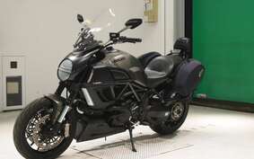 DUCATI DIAVEL STRADA 2013