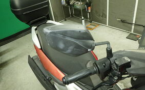 YAMAHA N-MAX SE86J