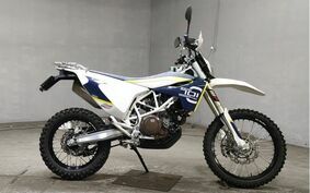 HUSQVARNA  701エンデューロ 2017 UET4